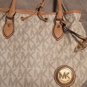 Large ladies designer purse